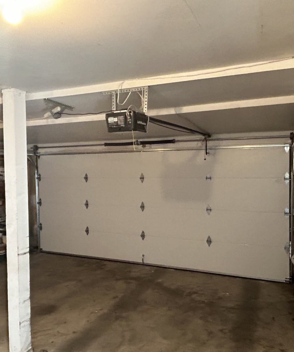 Hormann 3400 white garage door Vancouver low ceiling installation