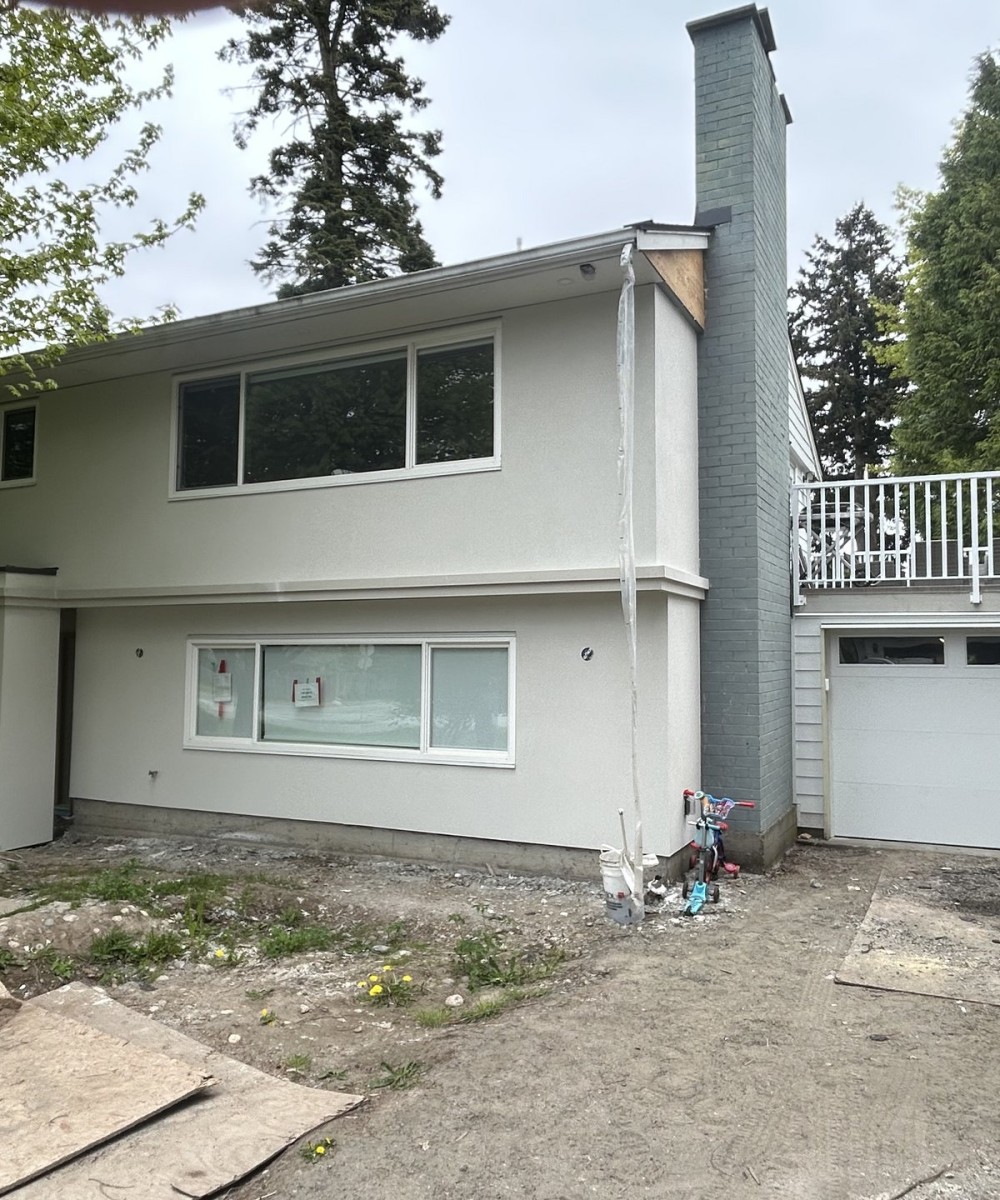 Hormann 3400 Flush Panel White garage door Tsawwassen installation