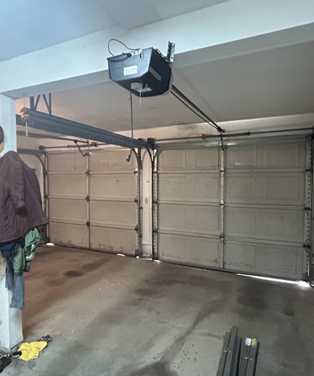 Hormann 3400 white garage door installation Vancouver