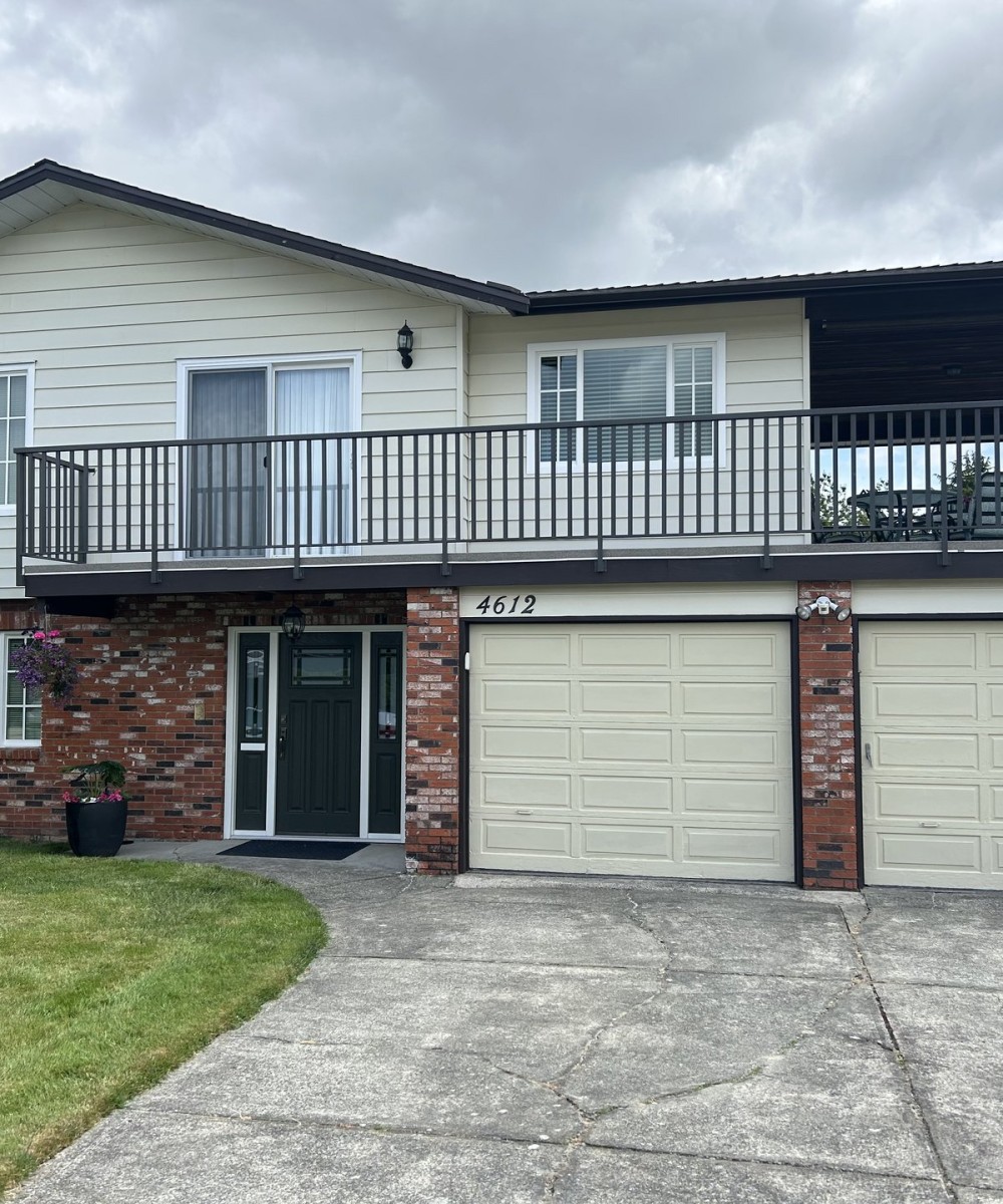 Hormann 3400 wood door replacement in Ladner