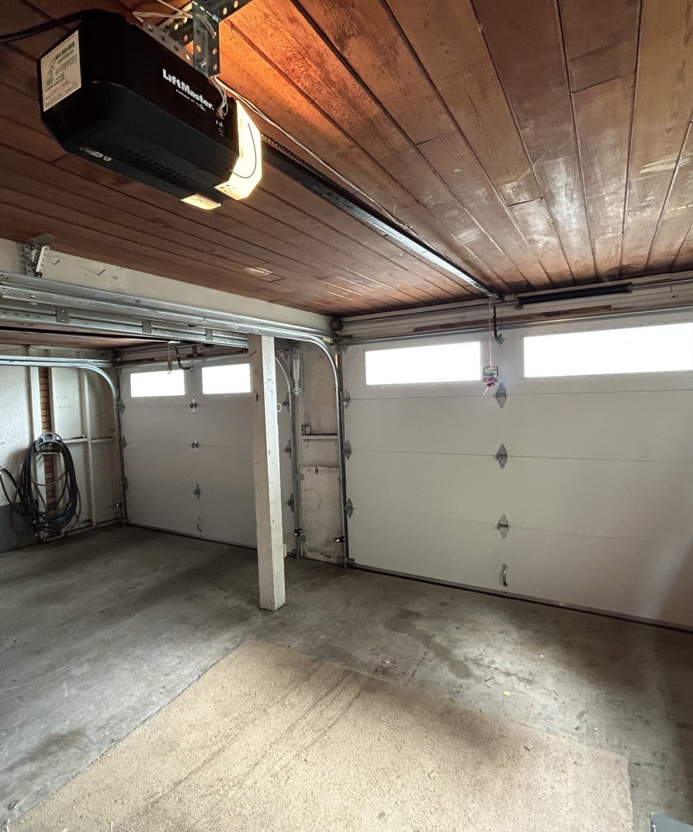 Garage door replacement Tsawwassen Hormann 3400 long panel white