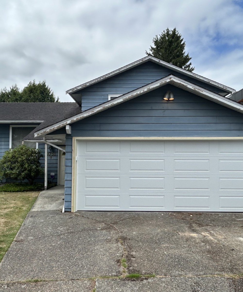 Hormann 3400 white garage door Richmond BC installation