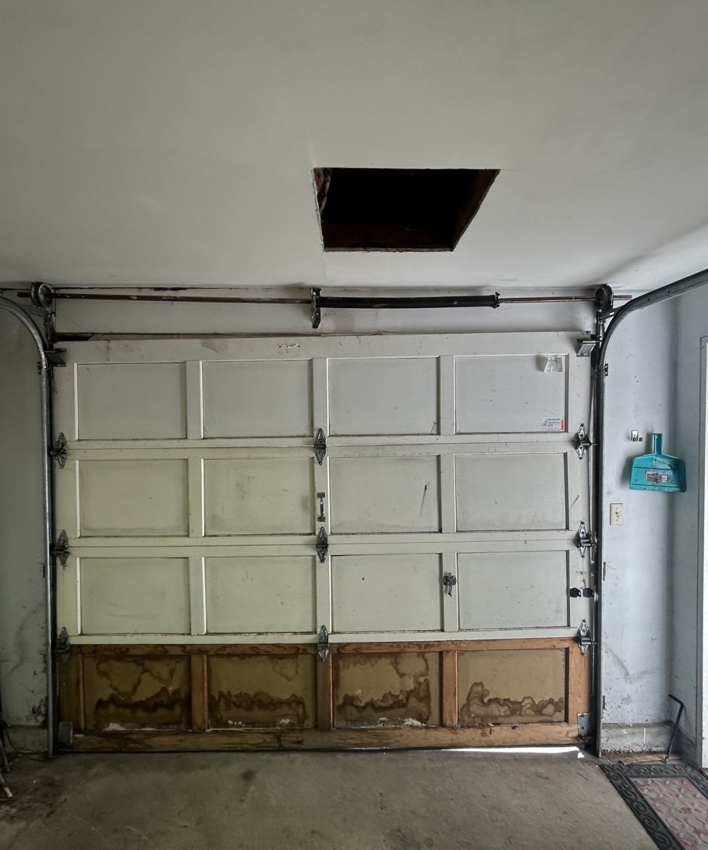 Hormann 3400 white garage door Ladner BC