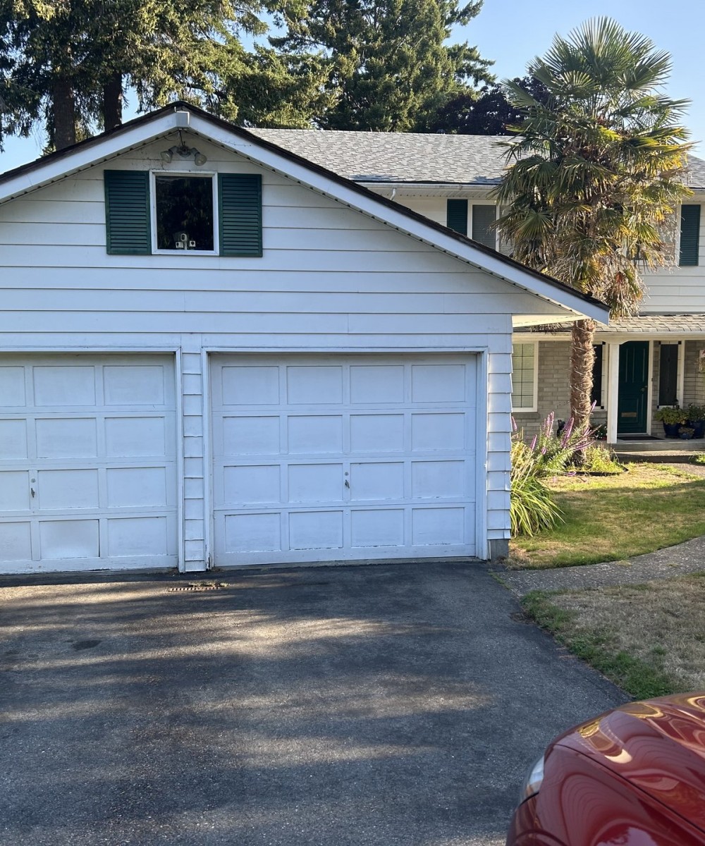 Steel-Craft RC-16 garage door replacement in Tsawwassen